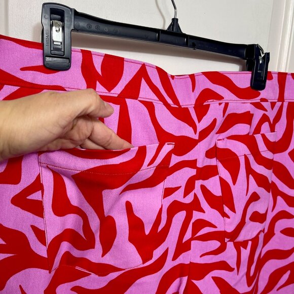 New SPANX ON THE GO PRINT 5.5" SHORTS in Zebra Print  XL - Picture 10 of 15